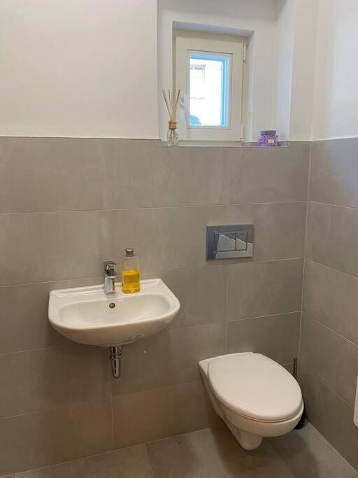 Spacious 2Br Apartment 6Min From Prague Castle! Екстер'єр фото